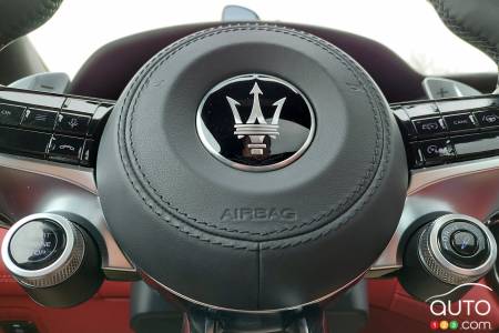 Steering wheel of 2023 Maserati Grecale